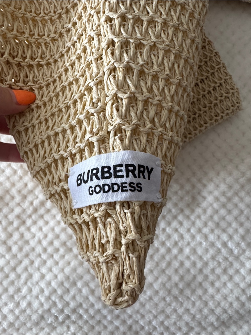 🆕👜Burberry Goddess Raffia Tote Bag + Burberry Her Body Lotion Gift Set NWOT - Picture 6 of 8